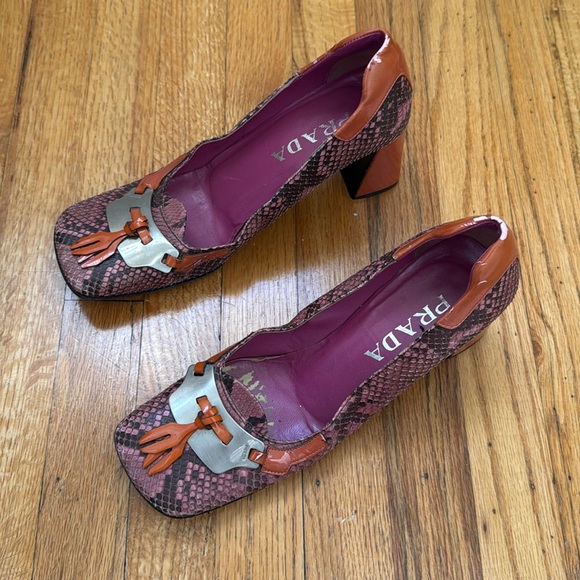 Prada Vintage Pink Python / Orange Patent Leather Square Toe Pumps / Size 37 - Picture 2 of 10